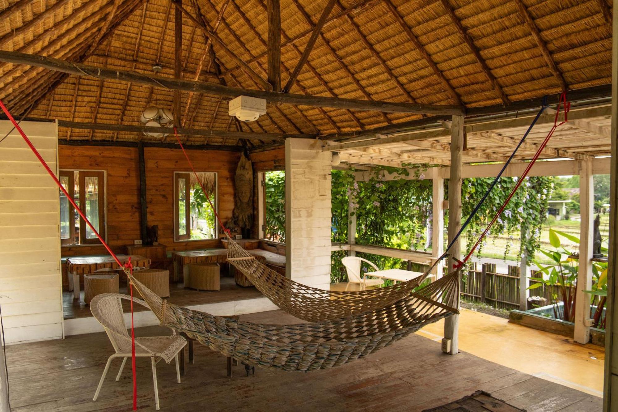 Butterfly Hostel, Pai Exteriör bild
