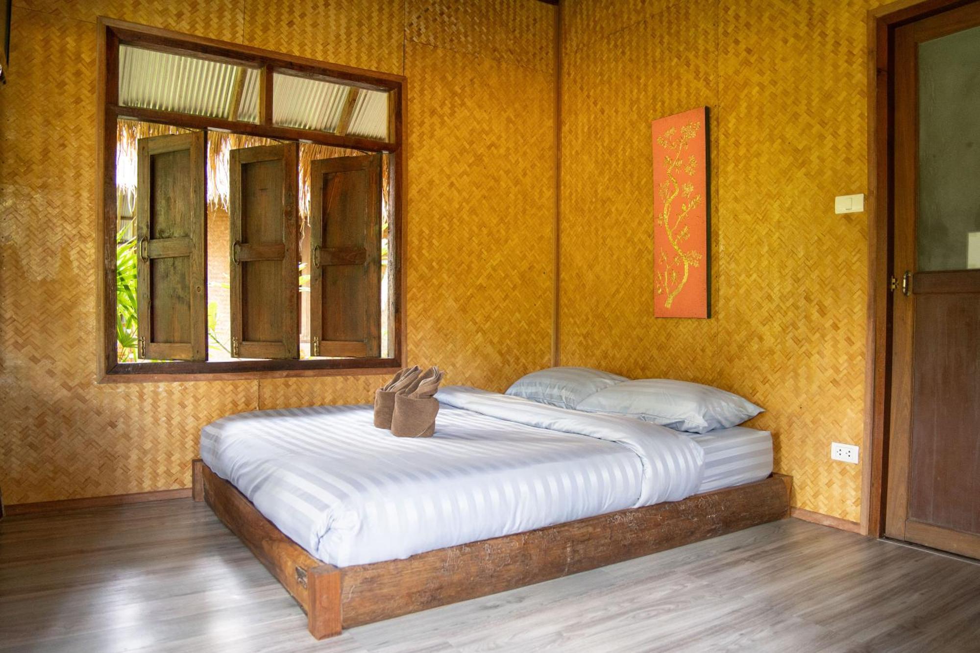 Butterfly Hostel, Pai Exteriör bild